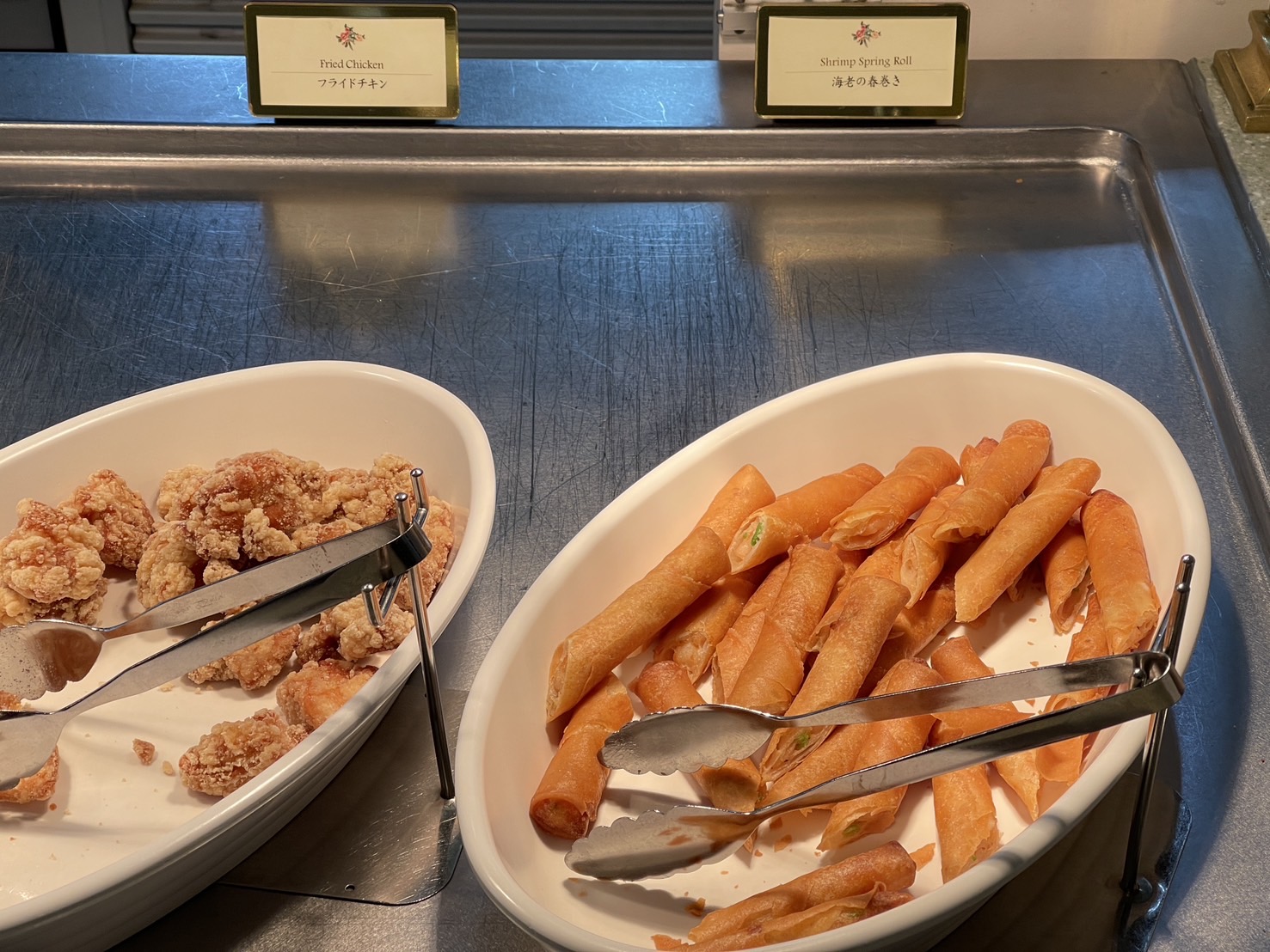 東京迪士尼水晶宮餐廳 | 在東京迪士尼裡面的吃到飽餐廳，一人居然不用千元，還可以三眼怪吃到爽 @傑哥的閒暇人生