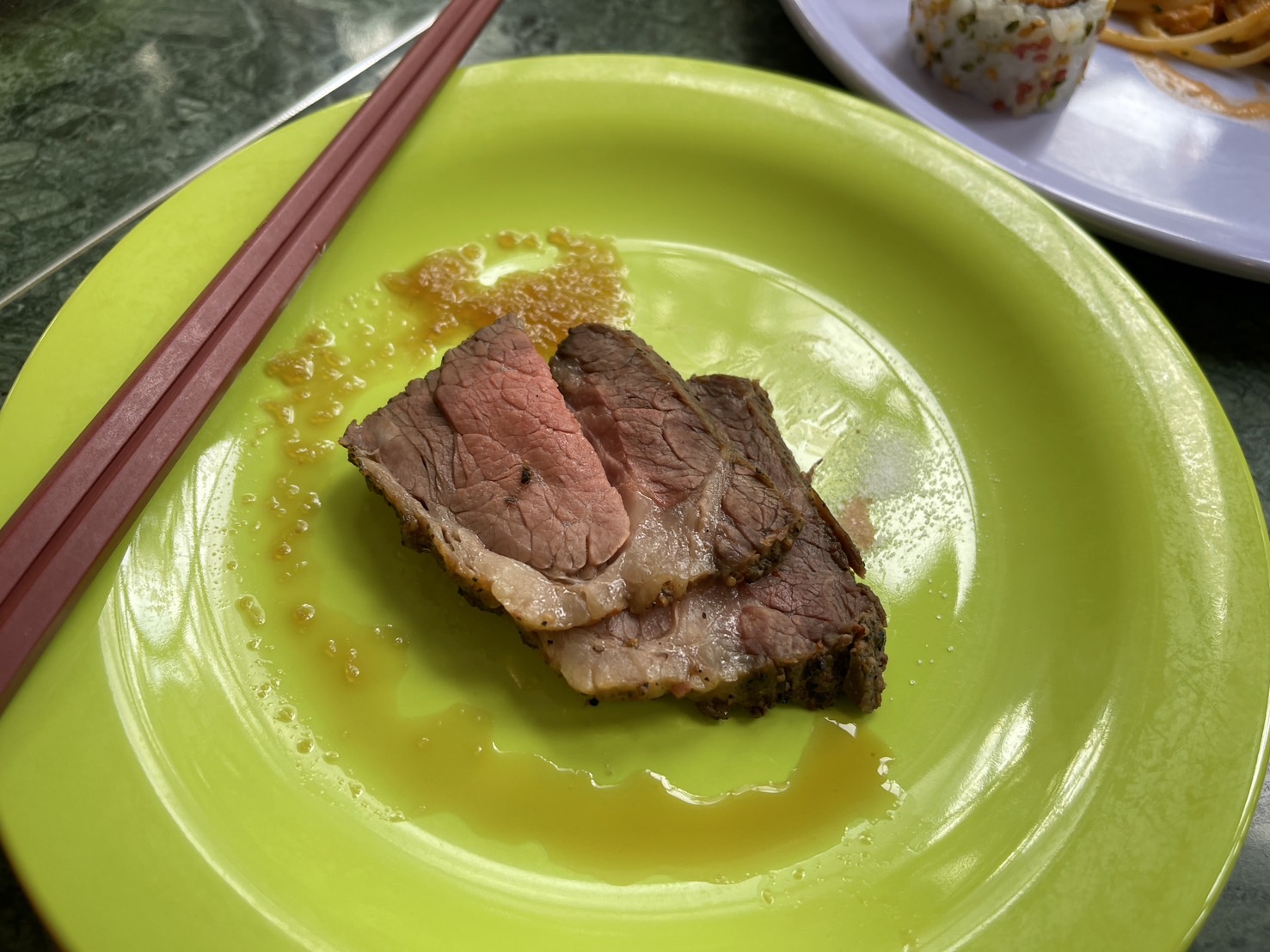 東京迪士尼水晶宮餐廳 | 在東京迪士尼裡面的吃到飽餐廳，一人居然不用千元，還可以三眼怪吃到爽 @傑哥的閒暇人生