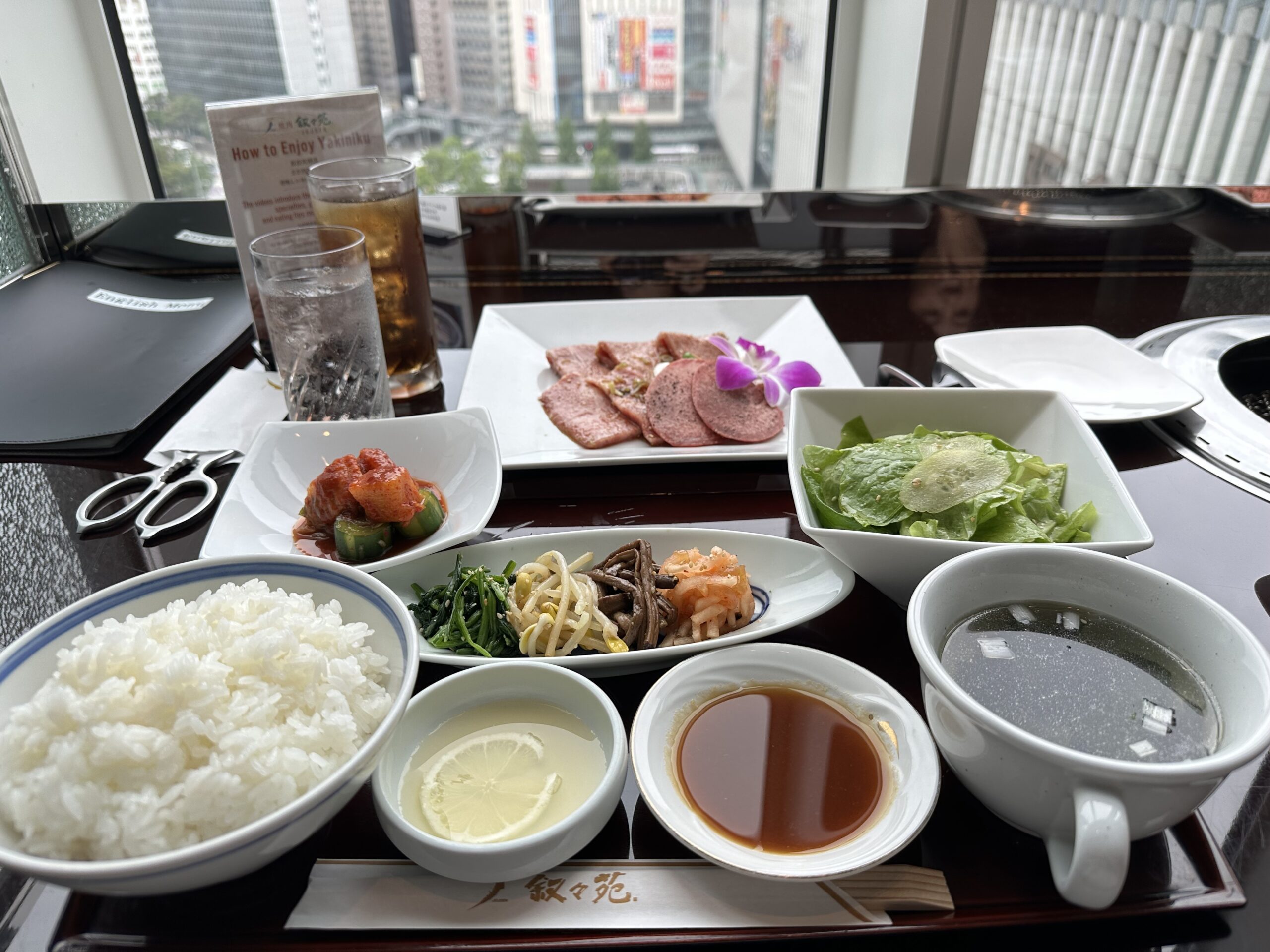 燒肉敘敘苑 | 日本必吃燒肉店，超值商業午間套餐一定不能錯過 @傑哥的閒暇人生